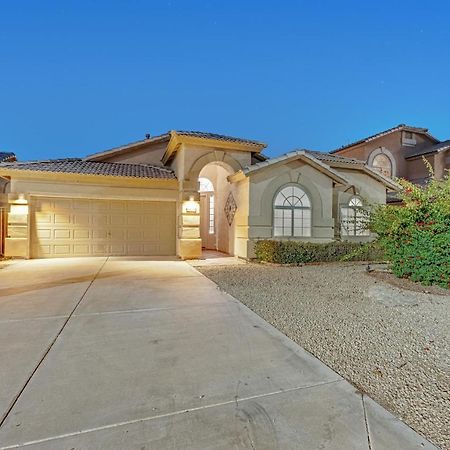 Pura Vida Villa Goodyear Exterior photo